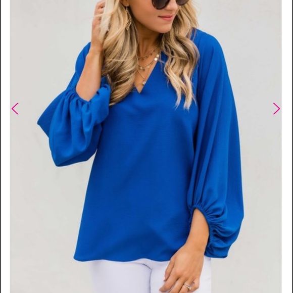 NWT bell sleeve top, - Picture 1 of 3